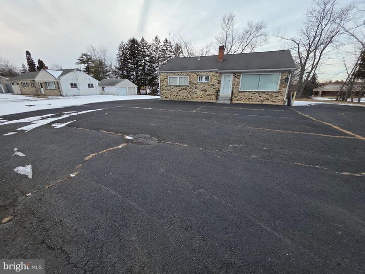 Property Photo: 513 W Butler Avenue PA 18914