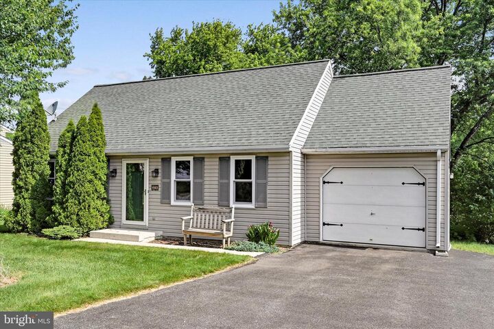 Property Photo: 4083 Jasmine Place PA 17552