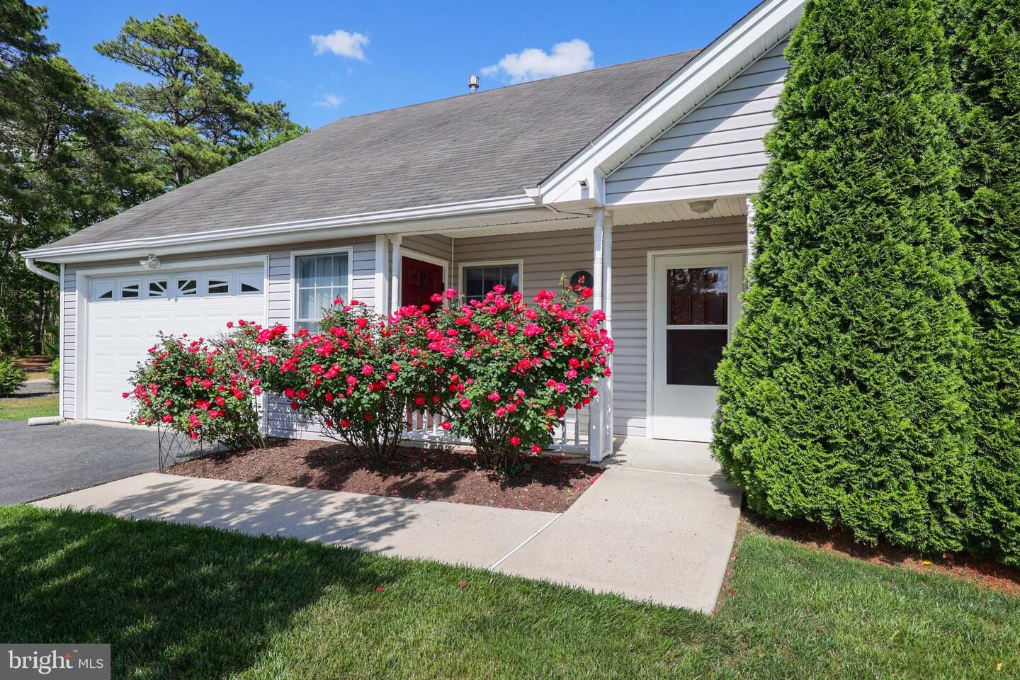 Property Photo:  318 Taylor Street  NJ 08087 