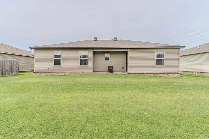 Property Photo:  200 Gavin Drive  AR 72450 