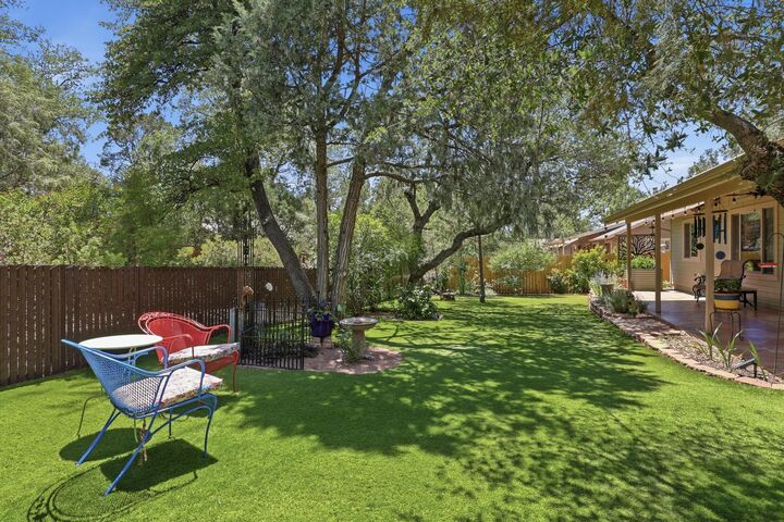 Property Photo:  913 W Country Lane  AZ 85541 