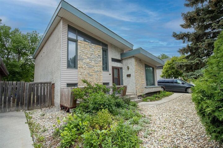 Property Photo:  118 Brentlawn Boulevard  MB R3T 4Z1 