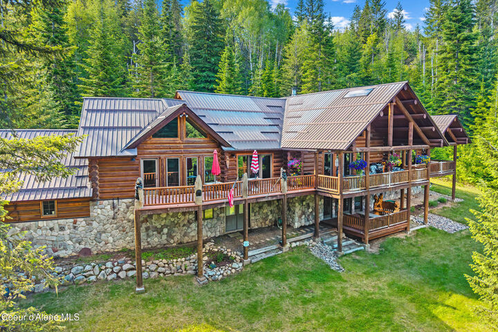 Property Photo:  287 Cougar Run Rd  ID 83856 