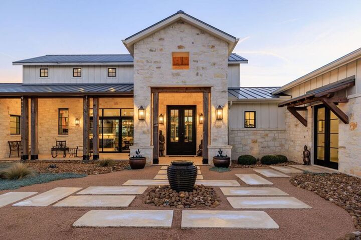 Property Photo: 176 Inspiration Loop TX 78624