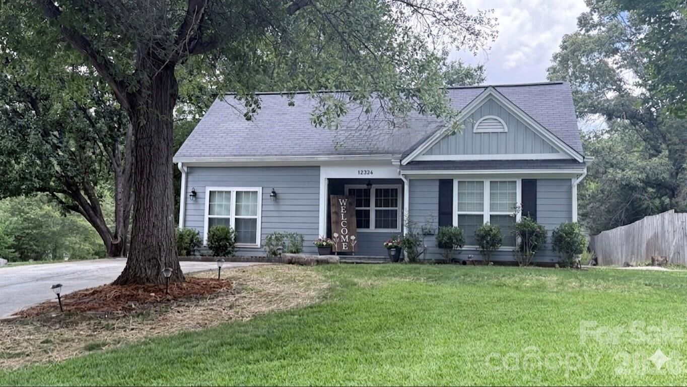 Property Photo: 12334 Danby Road NC 28134