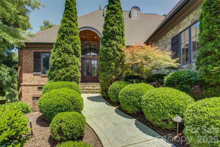 Property Photo:  16946 Ashton Oaks Drive  NC 28278 