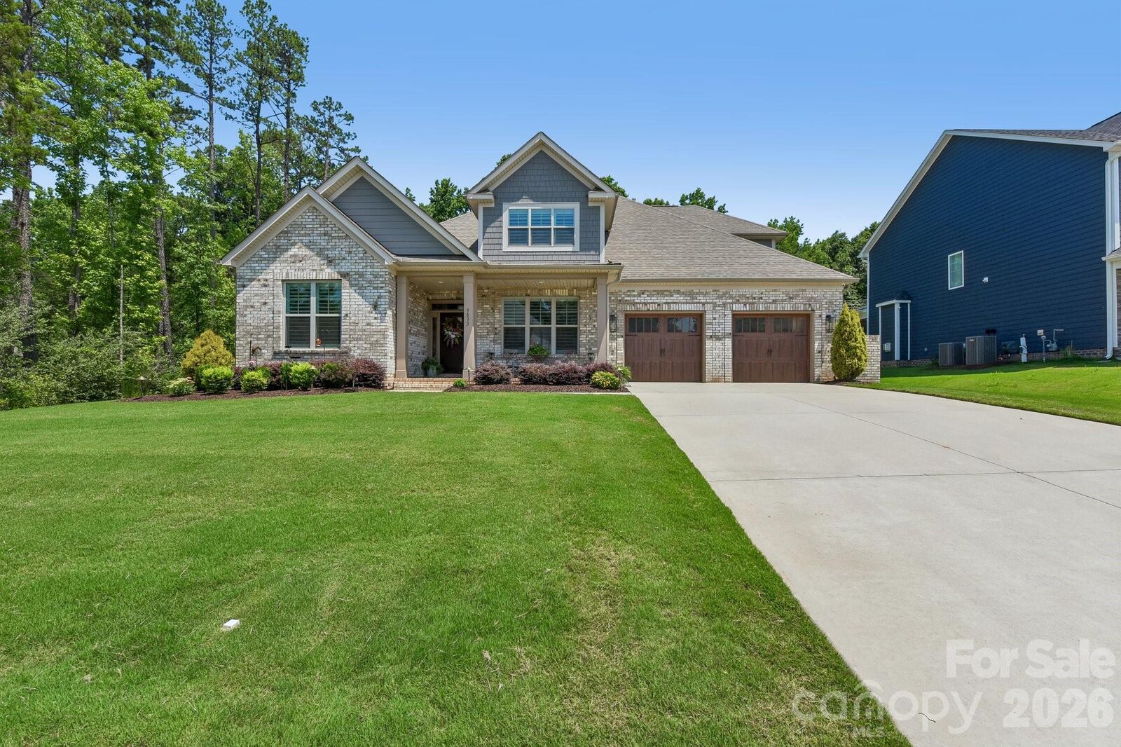 Property Photo: 9833 Ardley Park Way NC 28227