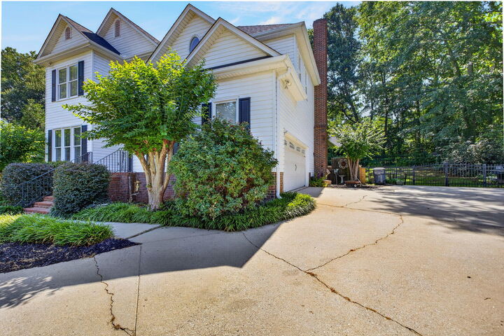 Property Photo: 5 Huntsman Court SC 29680