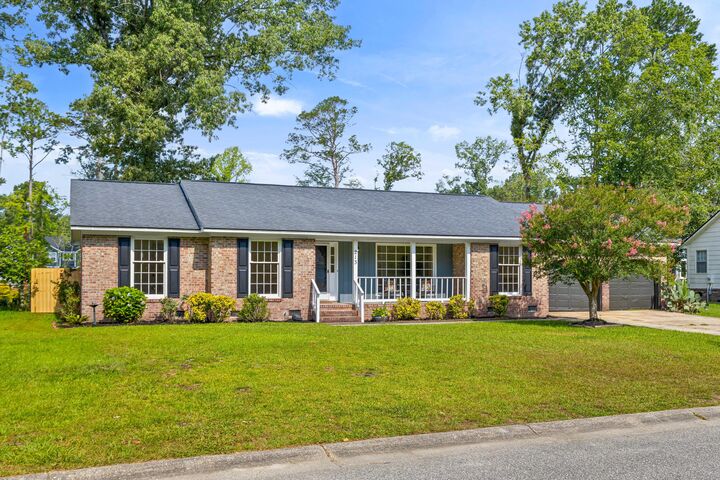 Property Photo: 213 Brailsford Road SC 29485