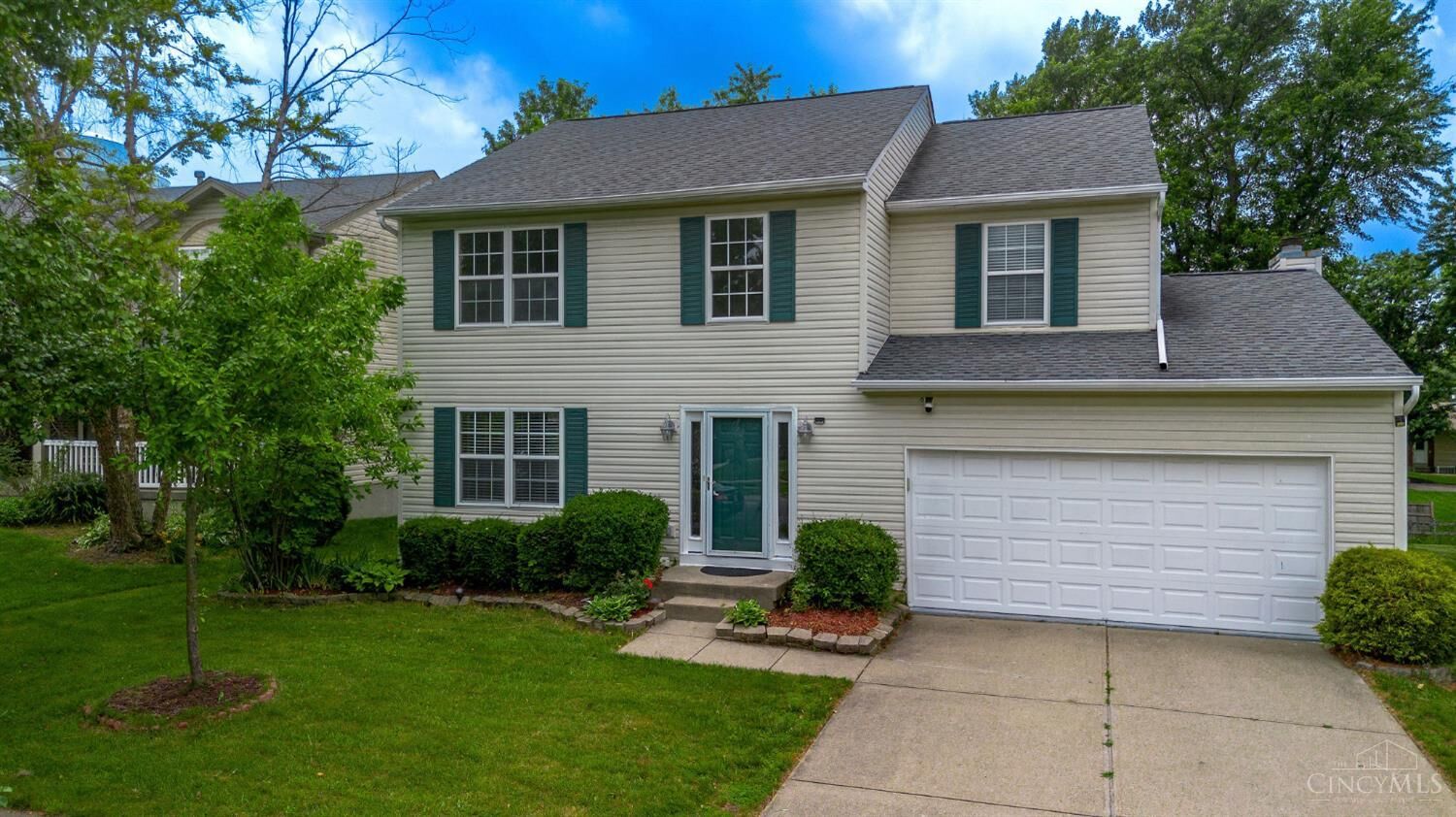 Property Photo: 8017 Birchwood Court OH 45040