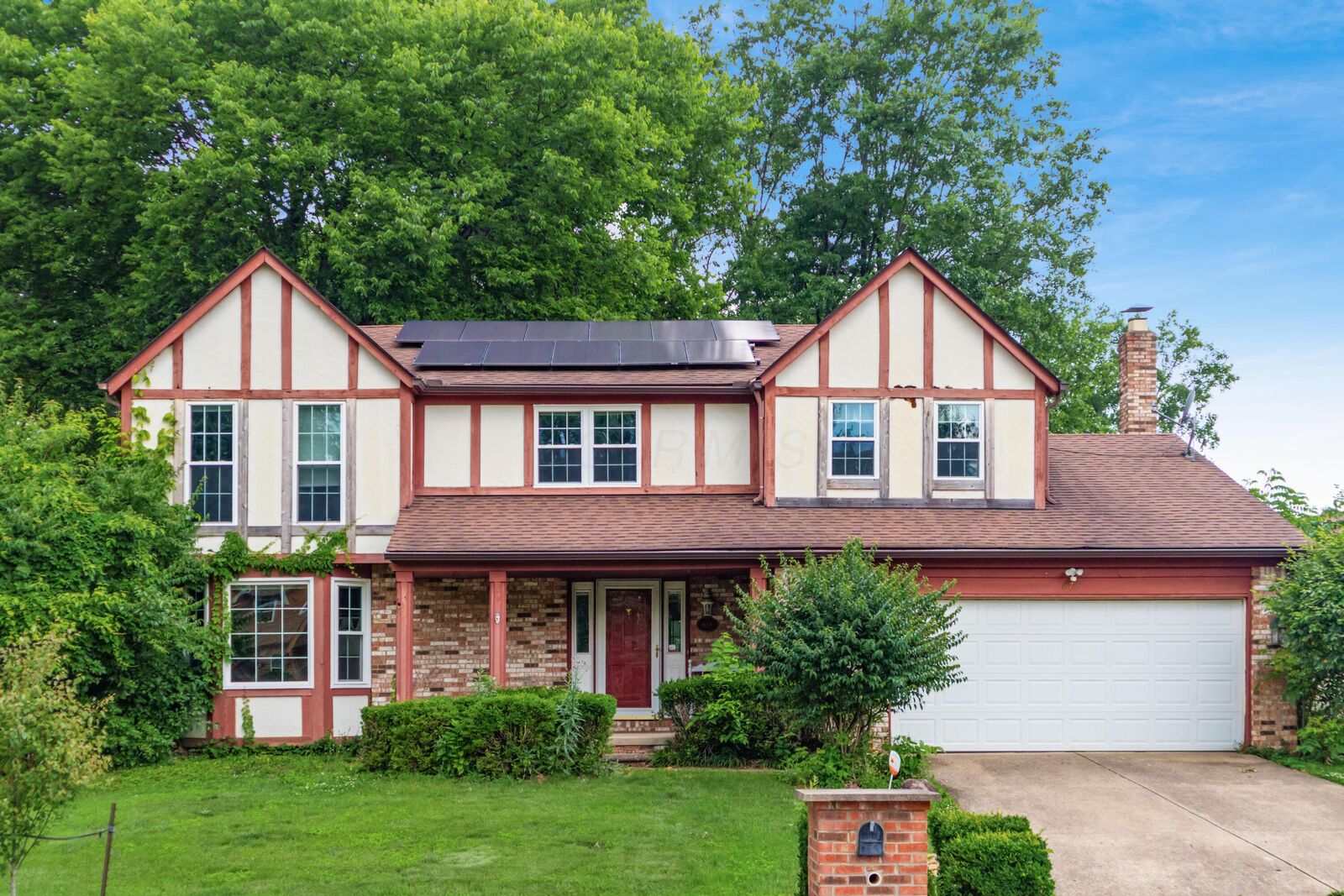 Property Photo:  673 Groton Place  OH 43213 