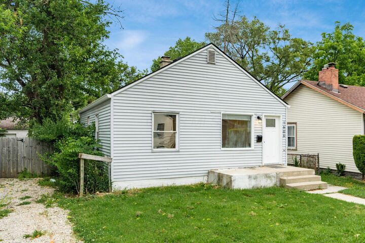 Property Photo: 1606 Cordell Avenue OH 43211