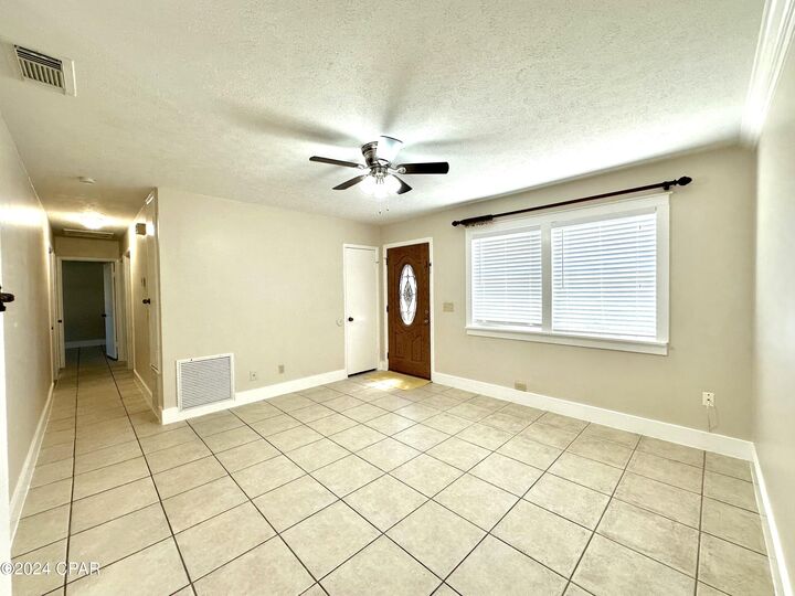 Property Photo: 217 San Pablo Street FL 32413