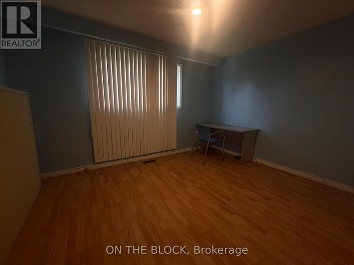 Property Photo: 33 Harrington Crescent ON M2M 2Y6