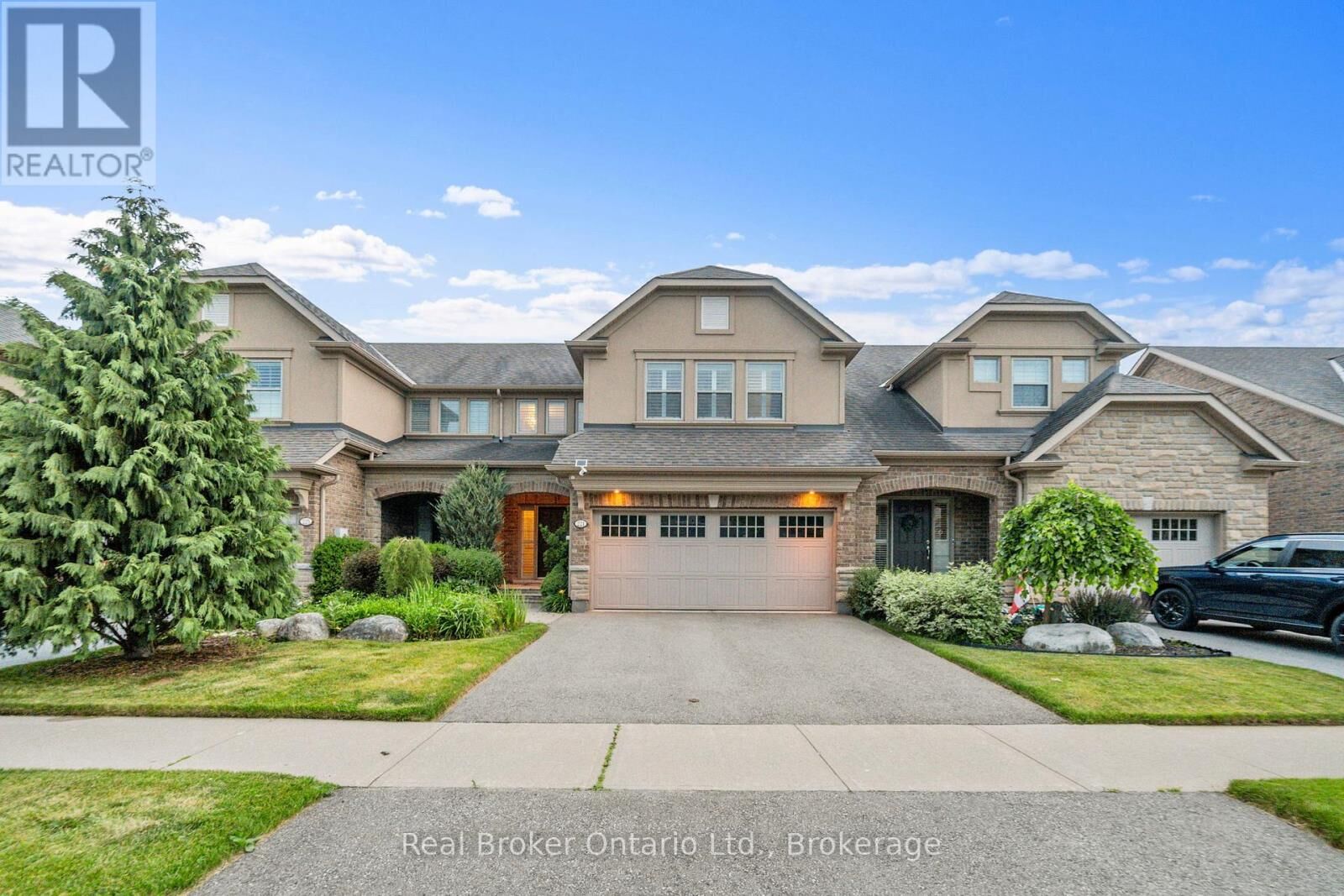 Property Photo:  221 Millview Court  ON N0B 2K0 