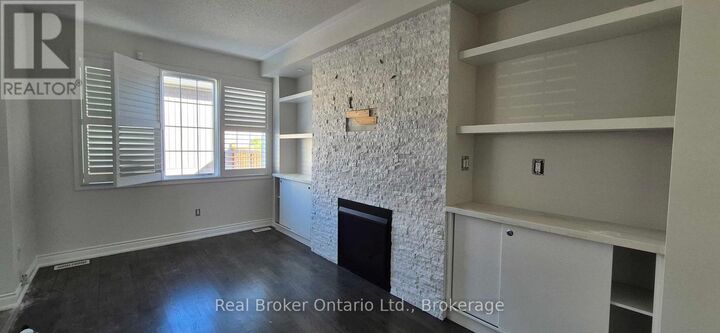 Property Photo:  172 McBride Avenue  ON L1C 0J4 