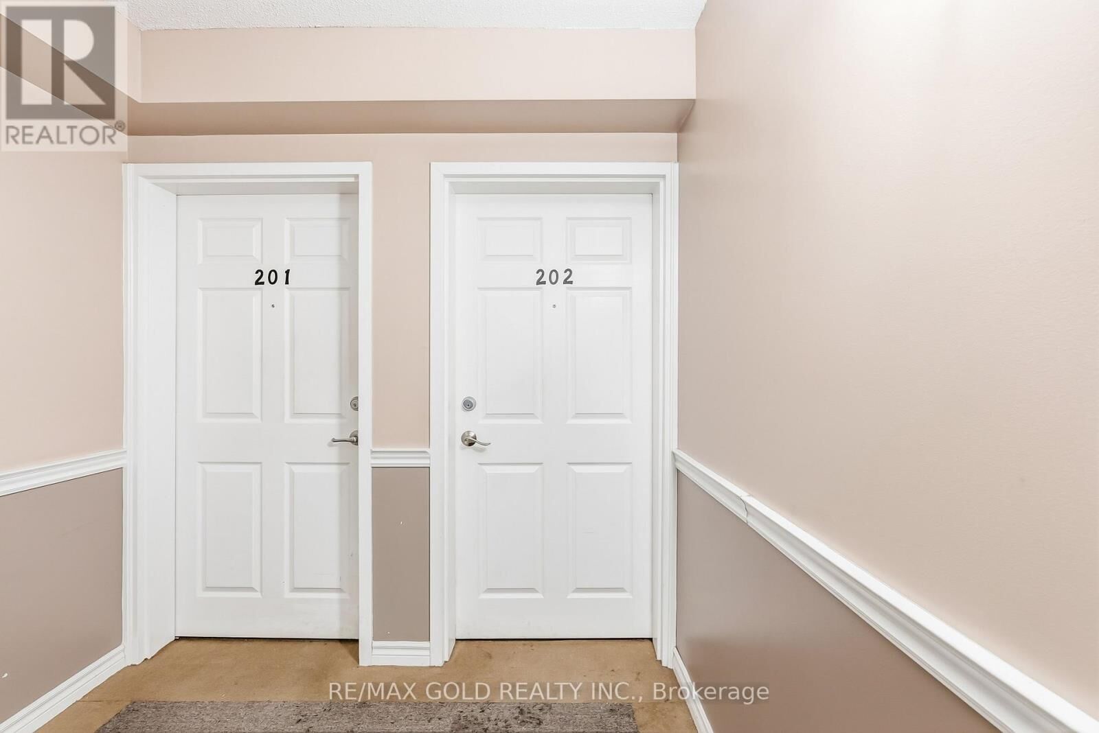 Property Photo: 1340 Main Street East 202 ON L9T 7S6