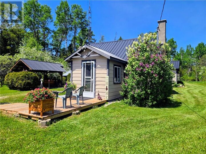 622 Campbell Rd — photo 1