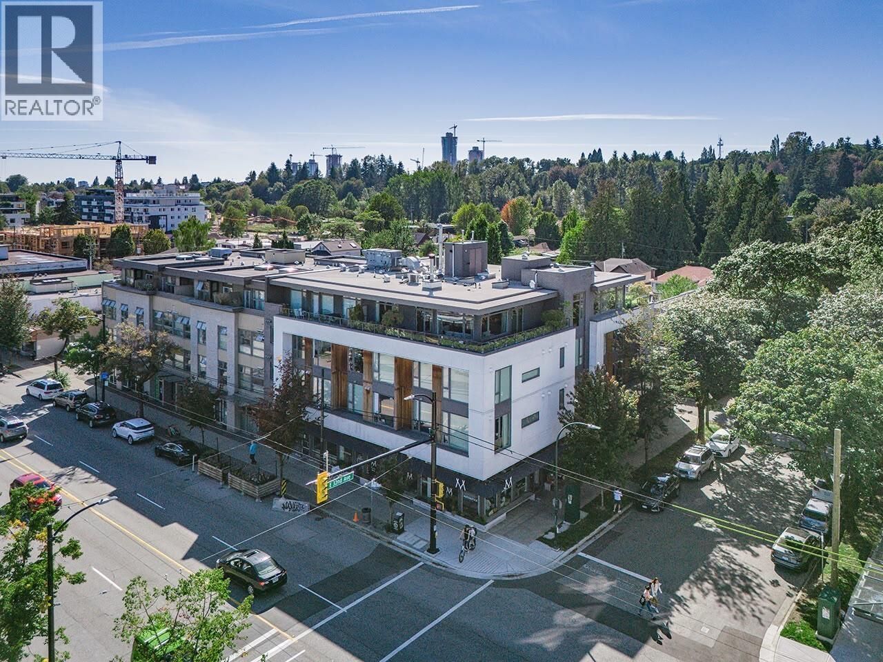 Property Photo:  188 East 32nd Avenue 301  BC V5V 0E4 