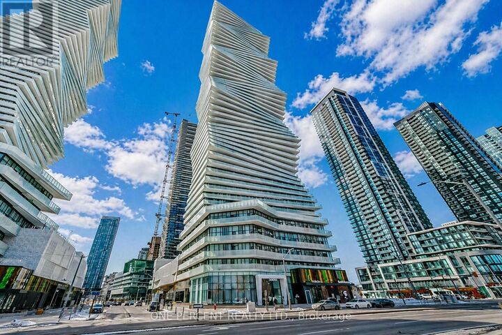 Property Photo: 3900 Confederation Parkway 204 ON L5B 0M3