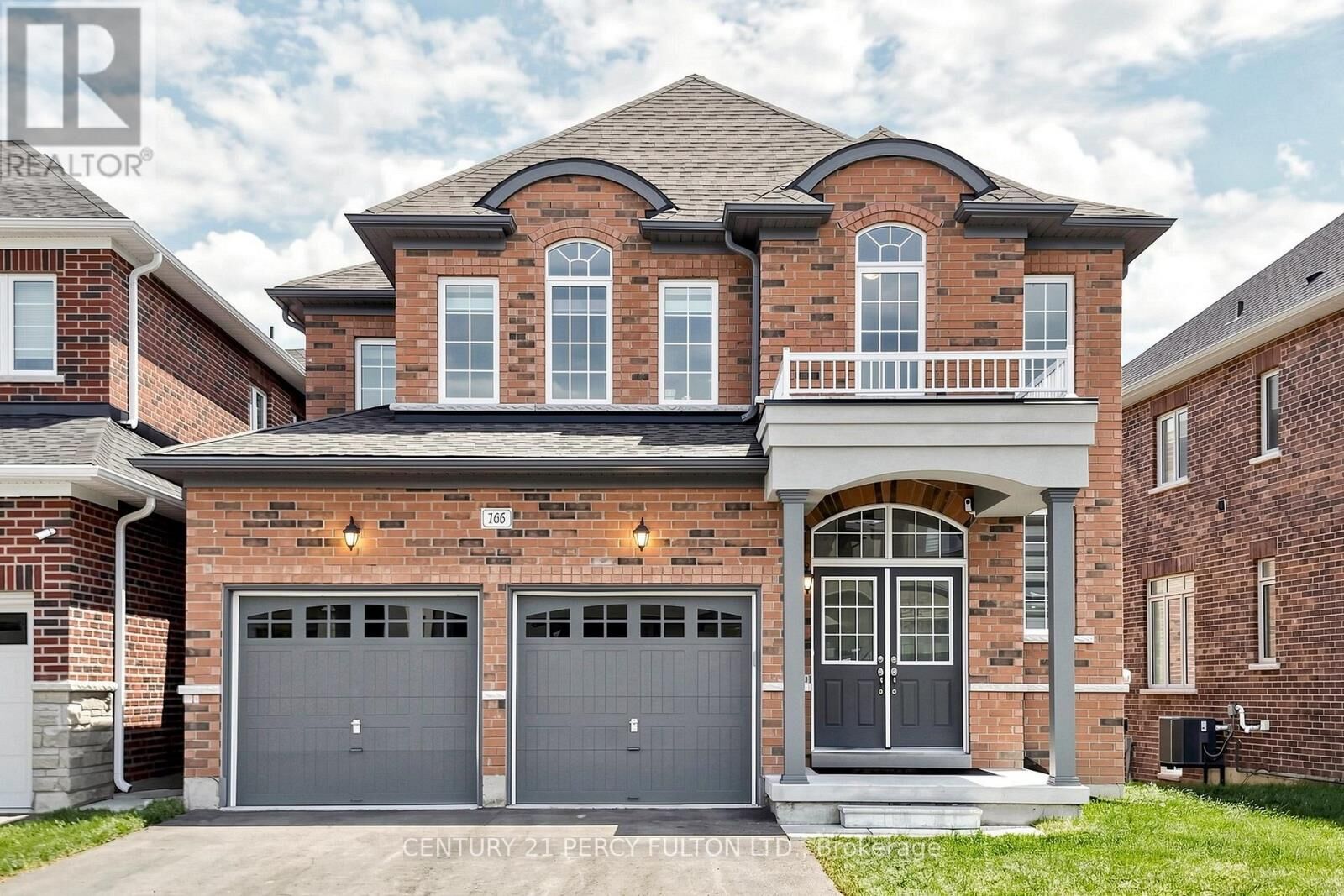 Property Photo:  166 Ferragine Crescent  ON L3Z 4K1 