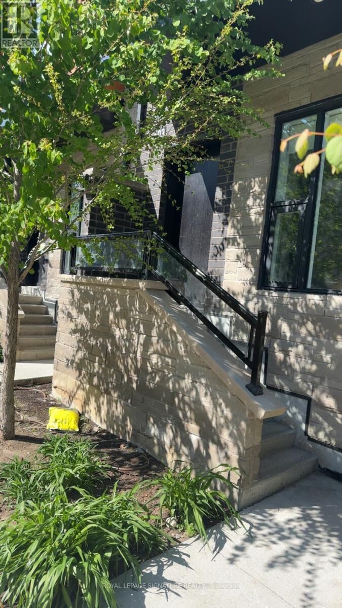 Property Photo:  200 Malta Avenue West 103  ON L6Y 6H8 