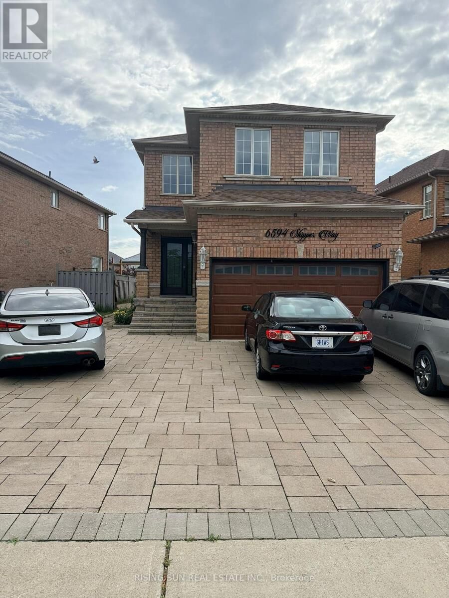 Property Photo: 6594 Skipper Way ON L5W 1P8
