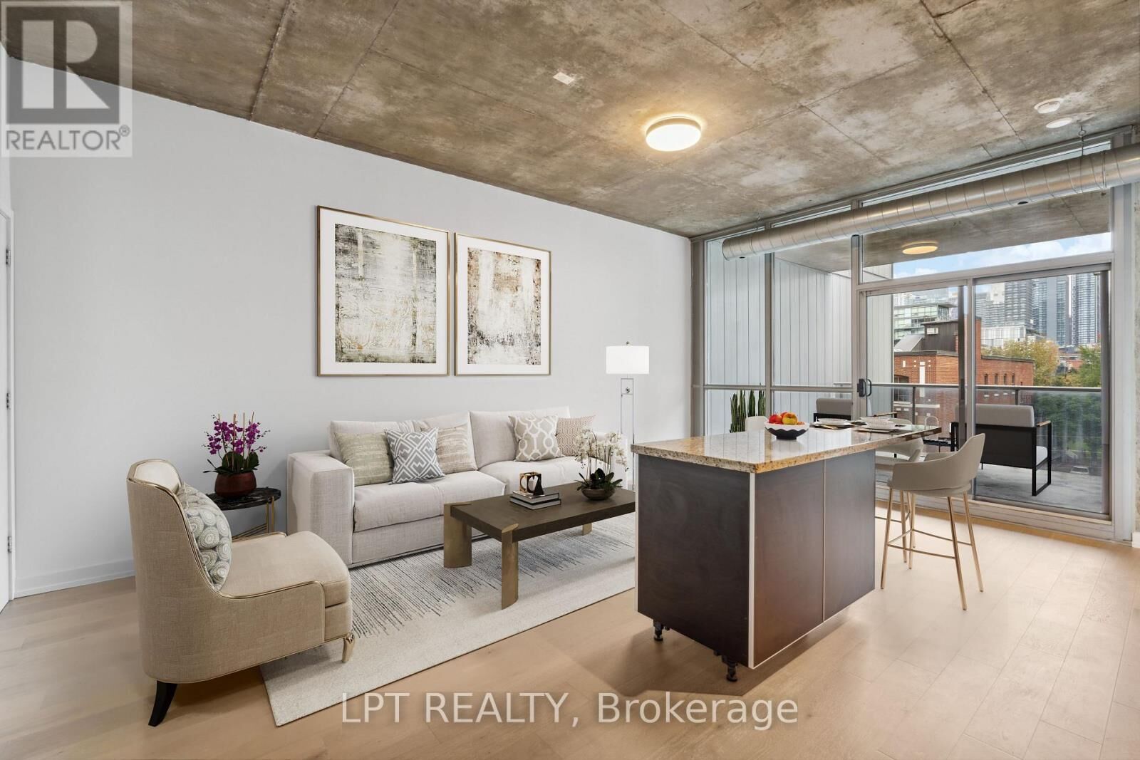 Property Photo:  60 Bathurst Street 507  ON M5V 2P4 
