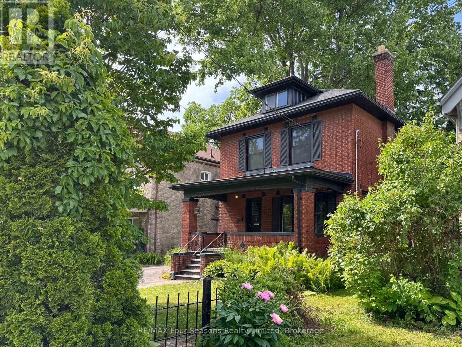 Property Photo: 48 Elmwood Avenue East ON N6C 1J3