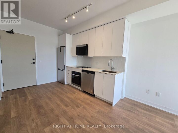 Property Photo:  474 Caldari Road 707  ON L4K 0R5 