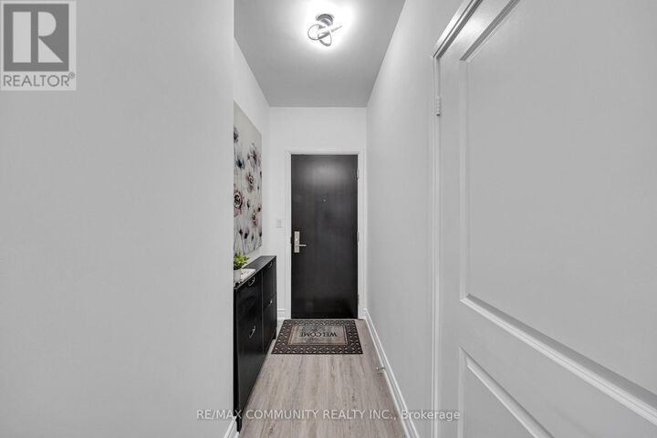 Property Photo:  50 Absolute Avenue 1905  ON L4Z 0A8 