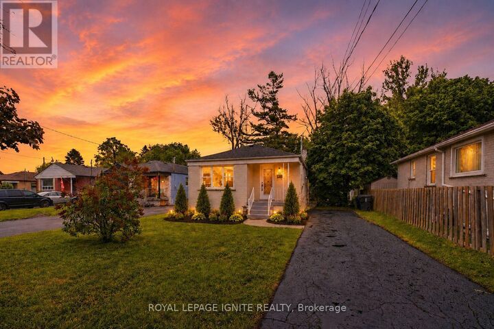 Property Photo: 89 Darlingside Drive ON M1E 3P2
