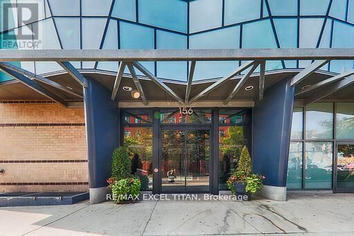Property Photo:  156 Portland Street 417  ON M5V 0G1 