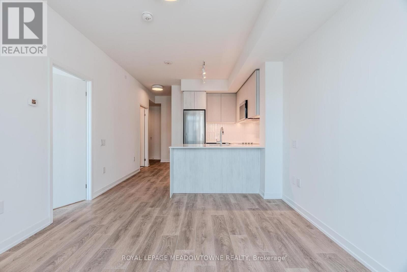 Property Photo: 2485 Eglinton Avenue West 913 ON L5M 2T1