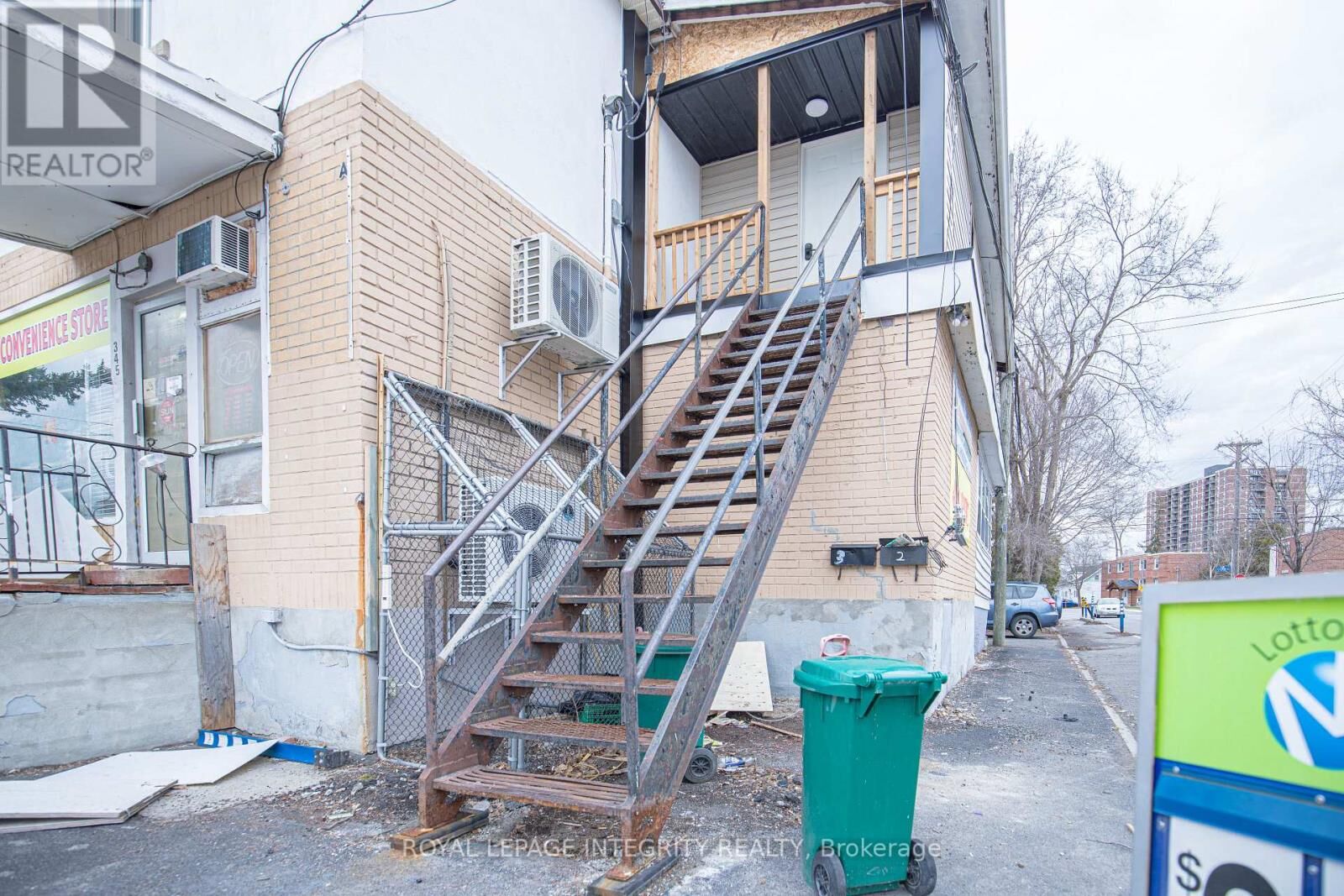 Property Photo:  345 Richelieu Avenue  ON K1L 6J7 