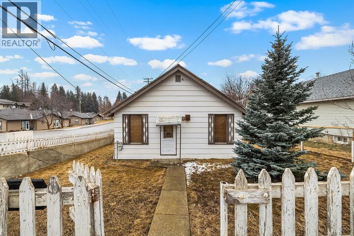 Property Photo:  406 4th Avenue  BC V1A 2R8 