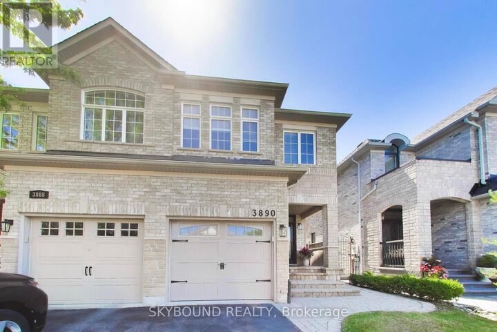 Property Photo: 3890 McDowell Drive ON L5M 6P2