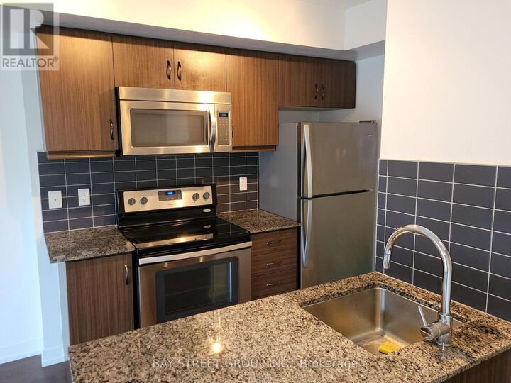 Property Photo: 10 Willison Square 506 ON M5T 0A8