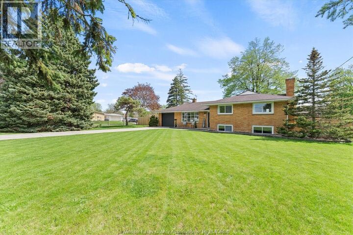 Property Photo:  295 Simcoe Street  ON N9V 1M5 