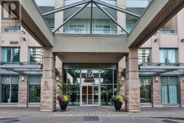 Property Photo: 17 Barberry Place 2211 ON M2K 3E2