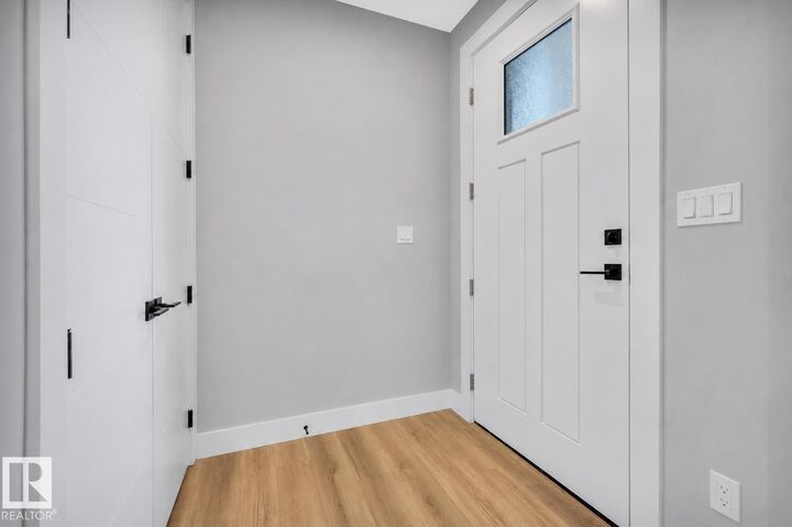 Property Photo: 3198 Granville Dr NW NW AB T8L 0G6