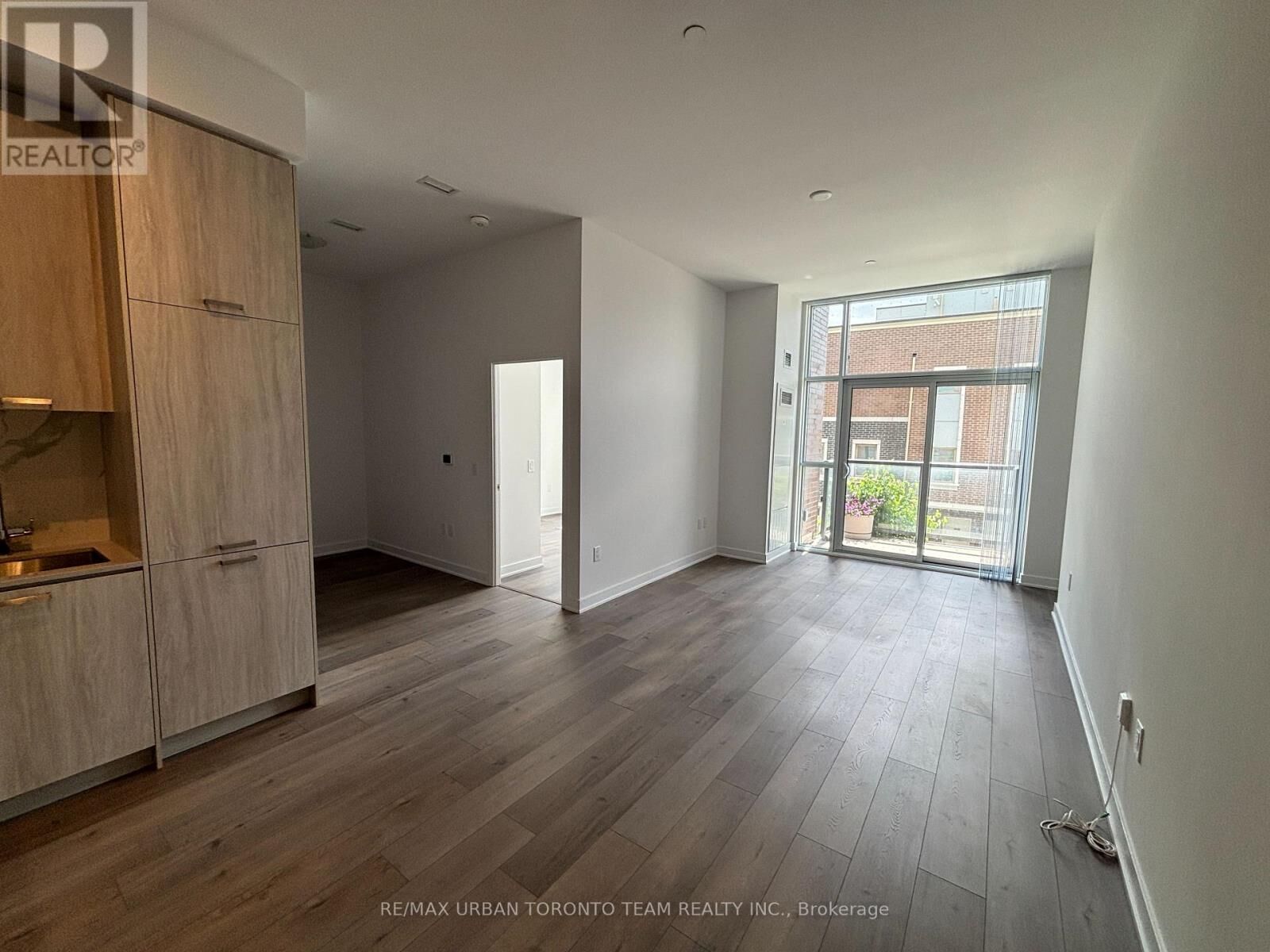Property Photo: 38 Honeycrisp Crescent 202 ON L4K 0M8