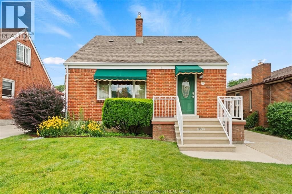 Property Photo:  958 Esdras  ON N8S 2M9 