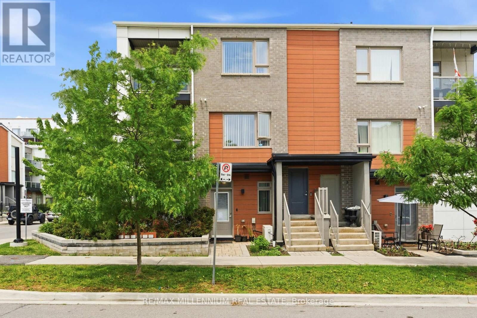 Property Photo:  60 Orchid Place Drive 1  ON M1B 0C4 