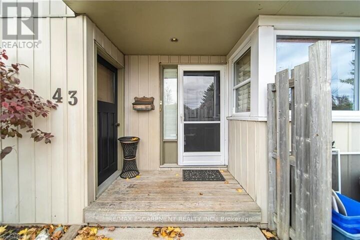 Property Photo:  43 Kanata Crescent Upper  ON N3R 7E8 