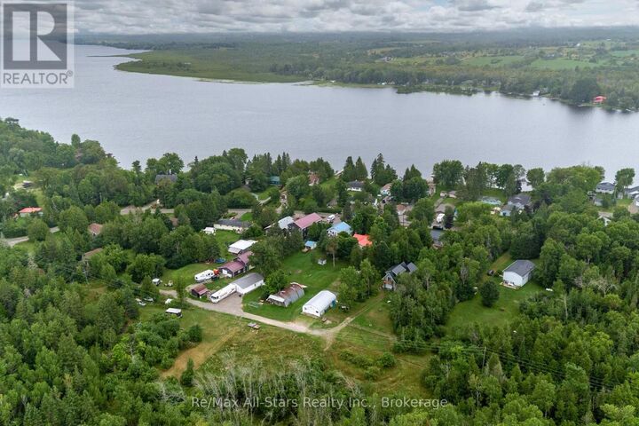 Property Photo: 93 Sturgeon Glen Road ON K0M 1N0