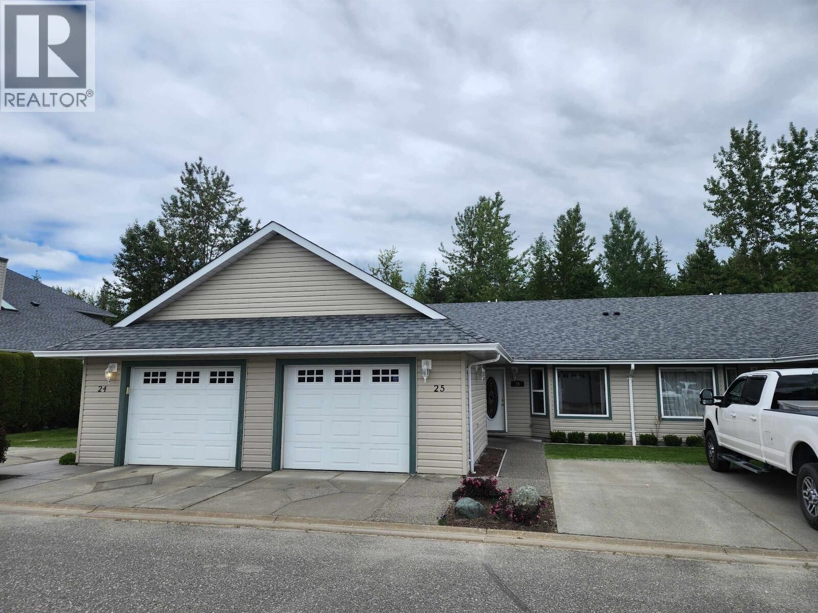 Property Photo: 490 Lewis Drive 25 BC V2J 5W2
