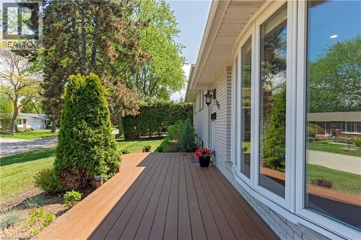 Photo de la propriété: 272 Alma Lane ON L9G 2T5