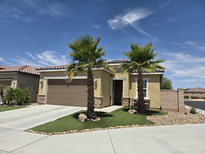 Property Photo:  43299 Valmara Court  CA 92203 