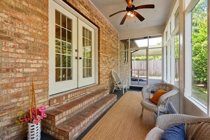 Property Photo:  170 Elliott Road  FL 32569 